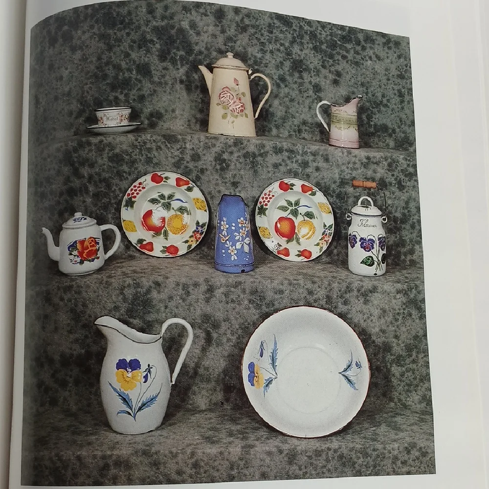 The Collector's Encyclopedia of Granite Ware Book 2